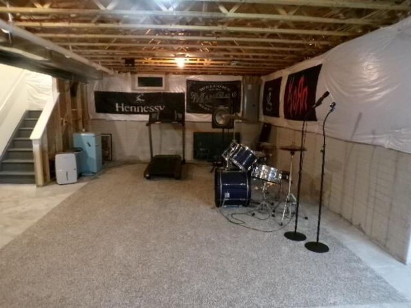 5294 Karst Circle, Ashville, OH 43103 Photo 13