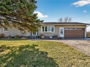 9 Cold Spring Circle, Rochester, NY 14624