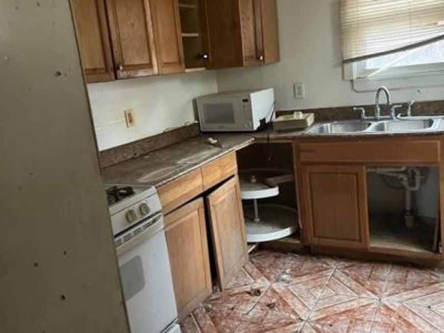 485 E Penn Street, Philadelphia, PA 19144 Main Photo