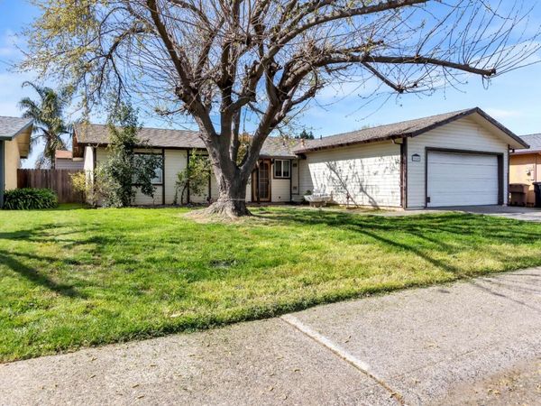 604 P St, Lincoln, CA 95648