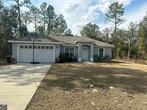 3083 W Sharpes Drive, Citrus Springs, FL 34433