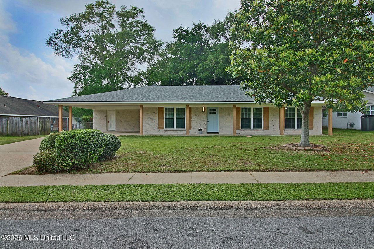 726 Sharon Hills Drive, Biloxi, MS 39532 Main Photo