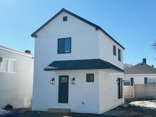 7 Fern Avenue, Old Orchard Beach, ME 04064