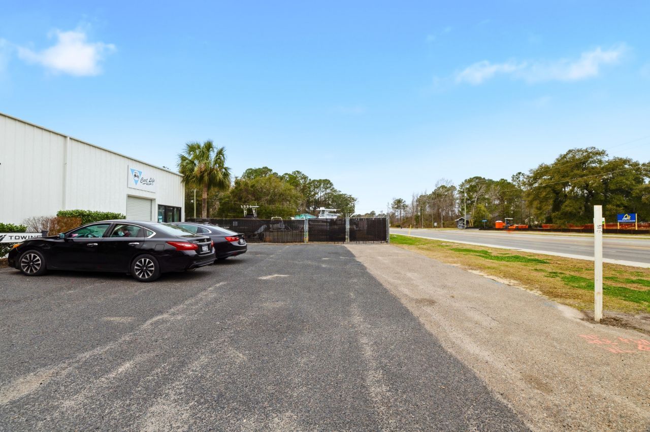 1141 Clements Ferry Road Photo 12