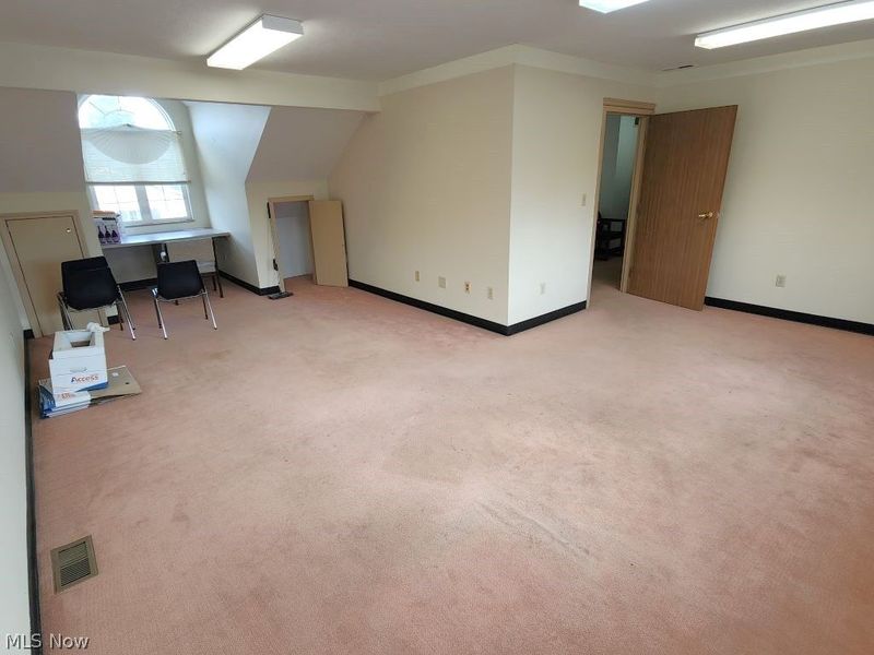 115 W Aurora Road, Northfield Center, OH 44067 Photo 17