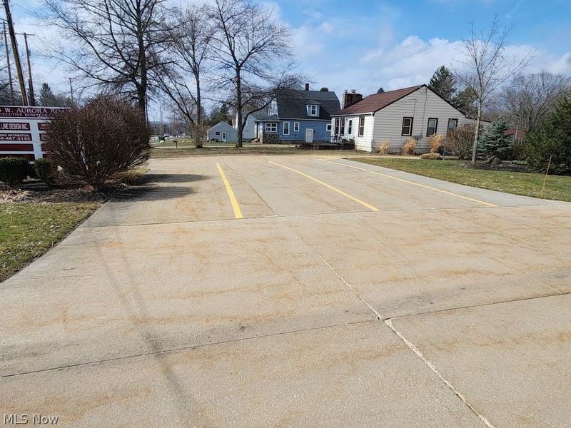 115 W Aurora Road, Northfield Center, OH 44067 Photo 4