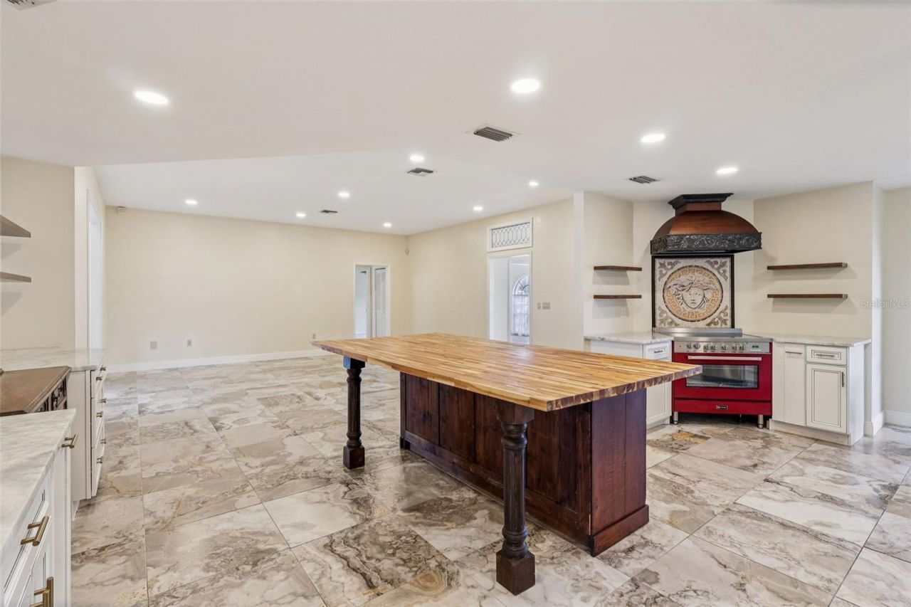 7026 Pinehaven Drive, Lakeland, FL 33810 Photo