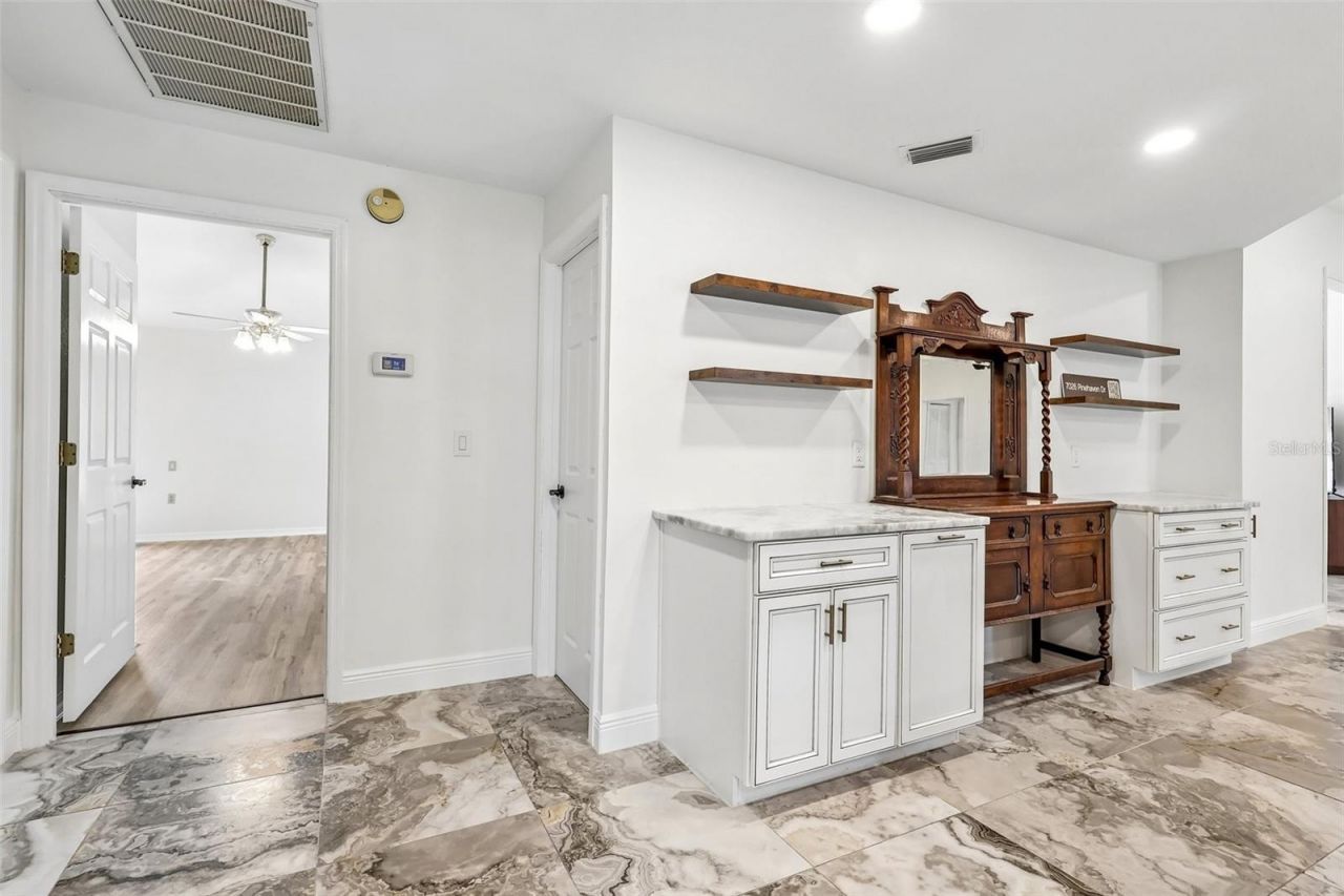 7026 Pinehaven Drive, Lakeland, FL 33810 Photo