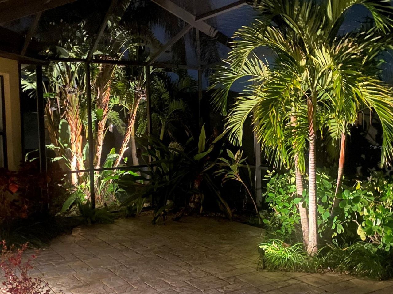 8142 Stirling Falls Circle, Sarasota, FL 34243 Photo