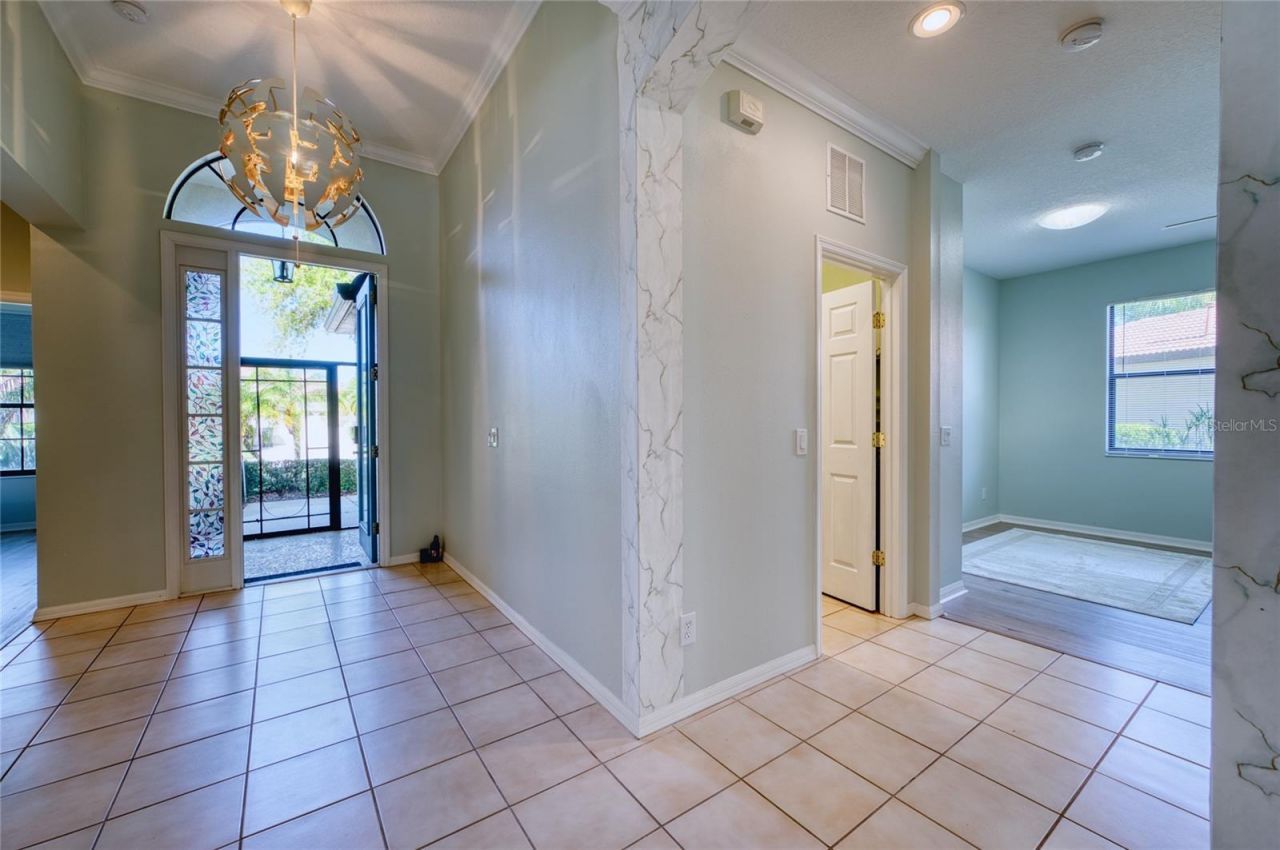 8142 Stirling Falls Circle, Sarasota, FL 34243 Photo