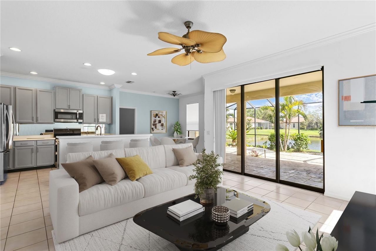 8142 Stirling Falls Circle, Sarasota, FL 34243 Photo