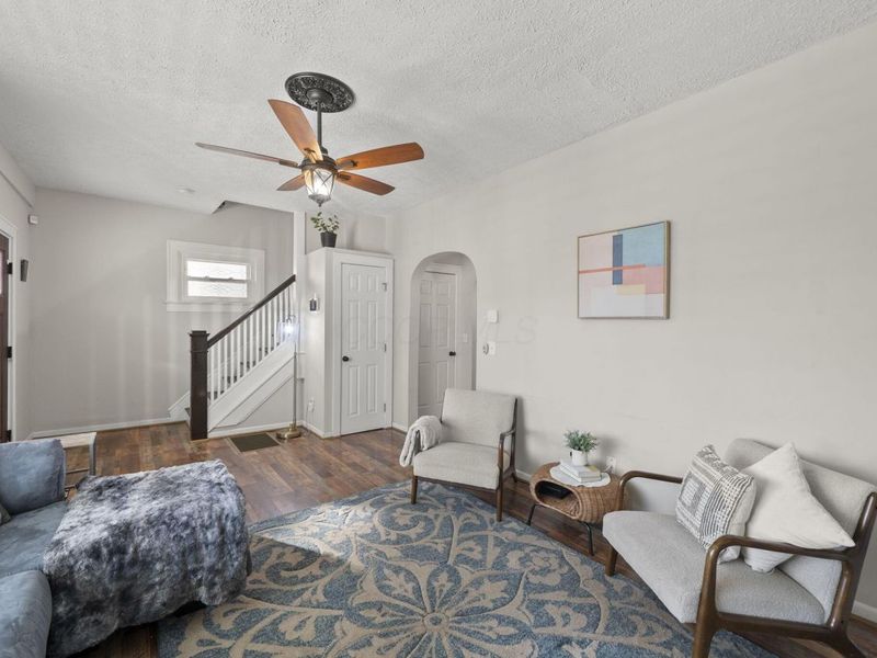 674 Stanley Avenue, Columbus, OH 43206 Photo 4