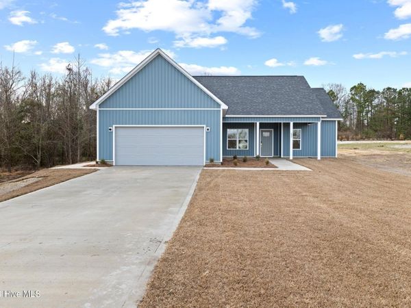 411 Wade Drive , Richlands, NC 28574