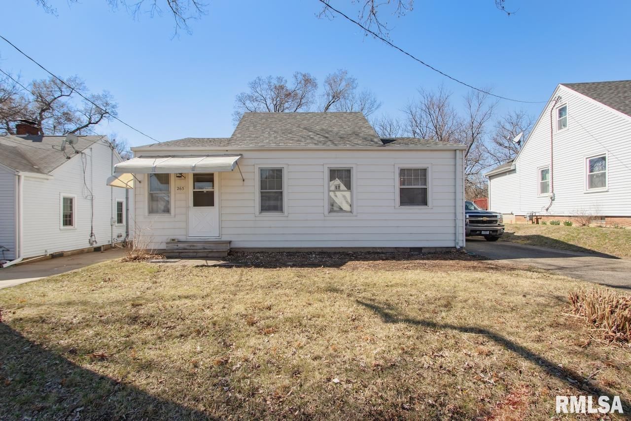 265 S Thorncrest Avenue, Creve Coeur, IL 61610 Main Photo