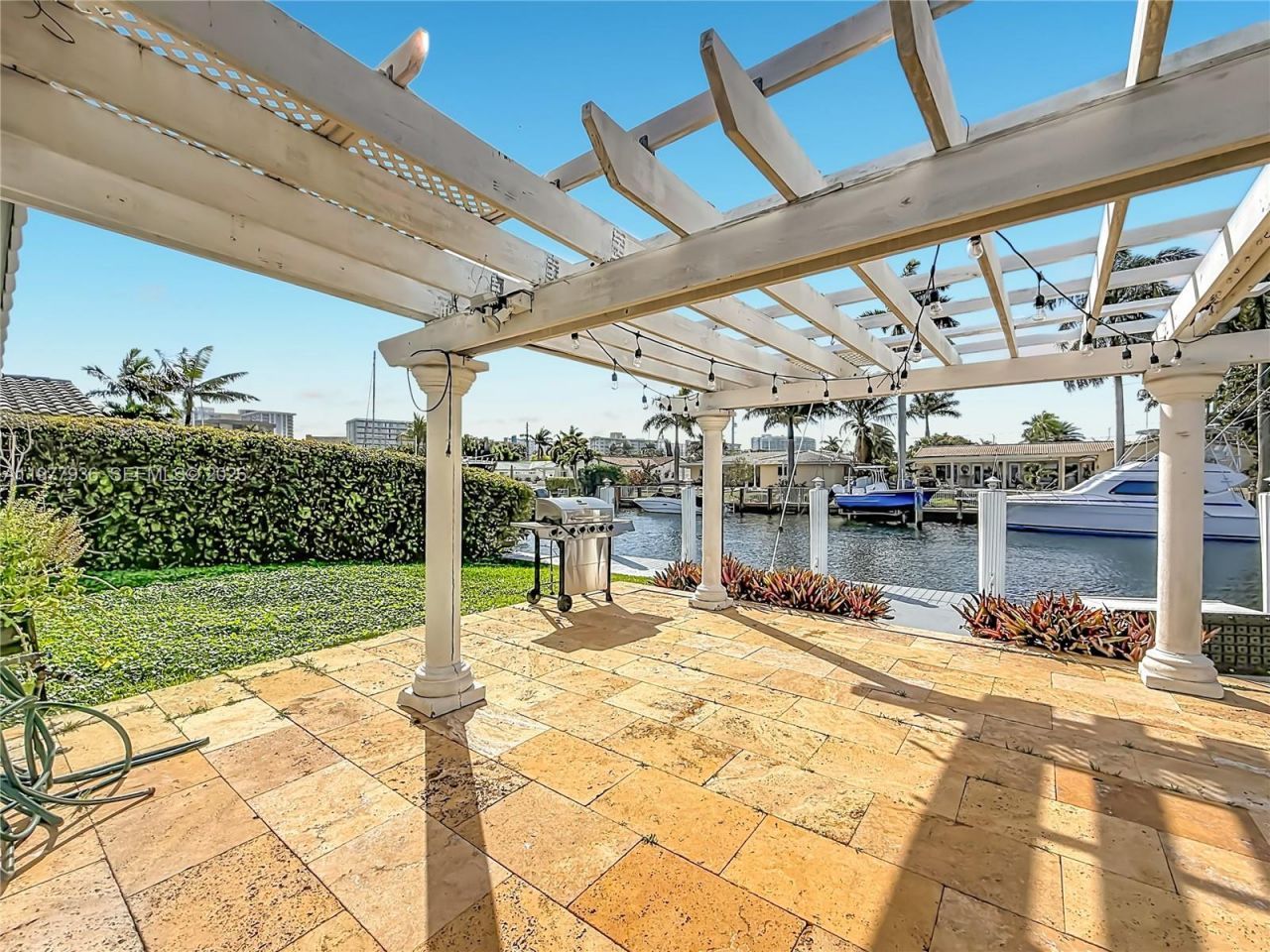 2770 NE 8th Ct, Pompano Beach, FL 33062 Photo