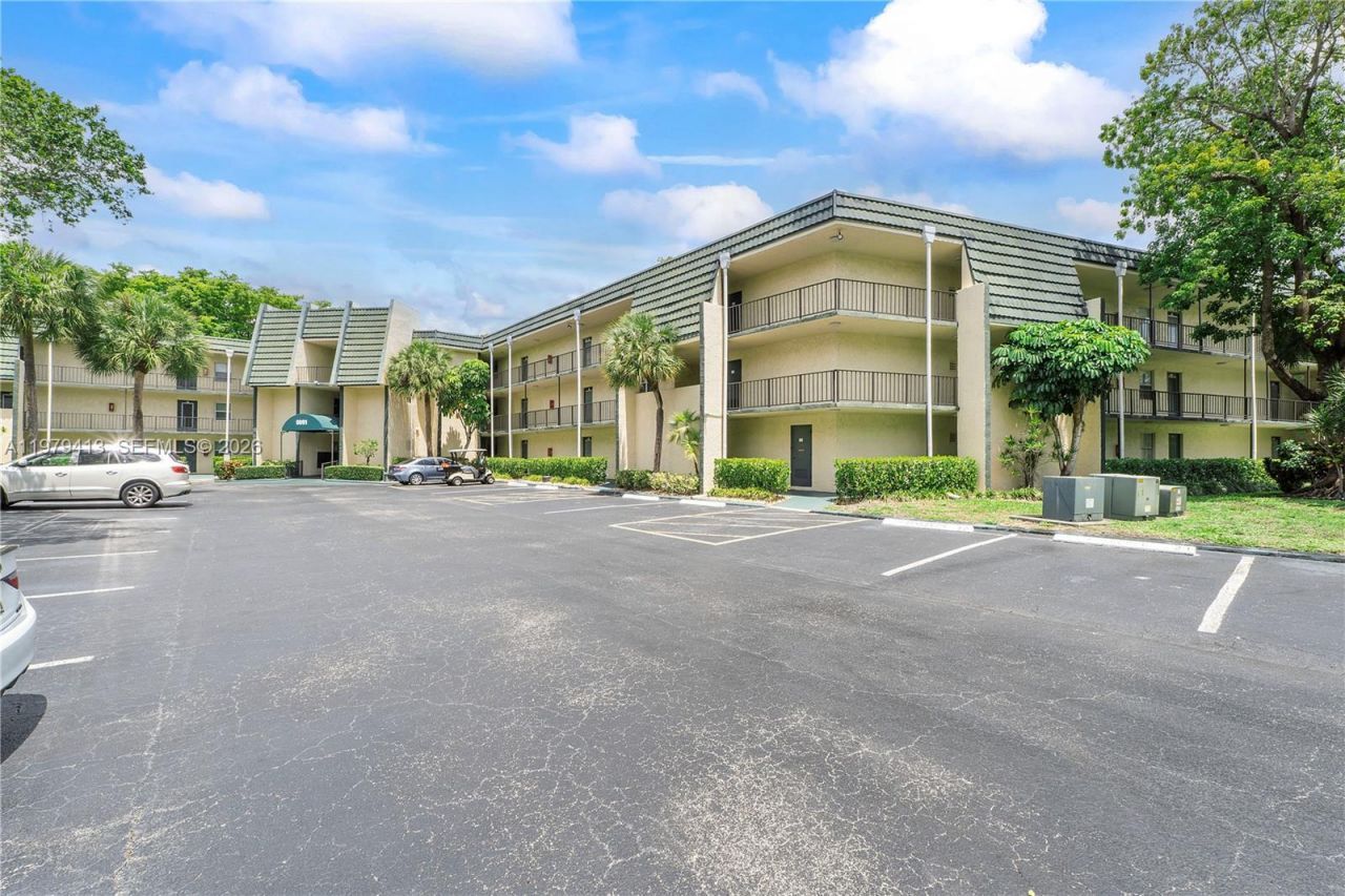 9091 Lime Bay Blvd , Unit 110, Tamarac, FL 33321 Photo