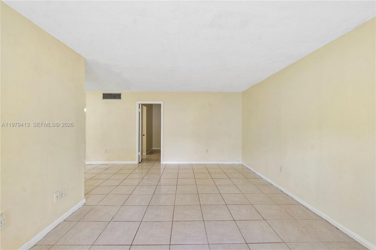 9091 Lime Bay Blvd , Unit 110, Tamarac, FL 33321 Photo