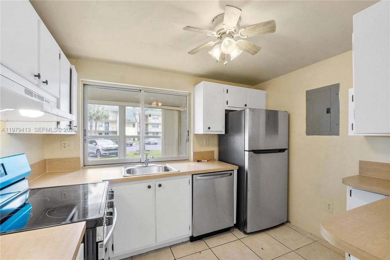9091 Lime Bay Blvd , Unit 110, Tamarac, FL 33321 Photo