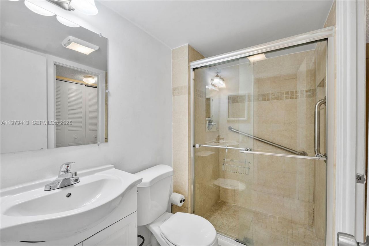 9091 Lime Bay Blvd , Unit 110, Tamarac, FL 33321 Photo