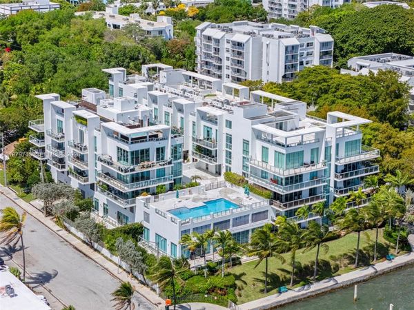 720 NE 62nd St, Unit 103, Miami, FL 33138