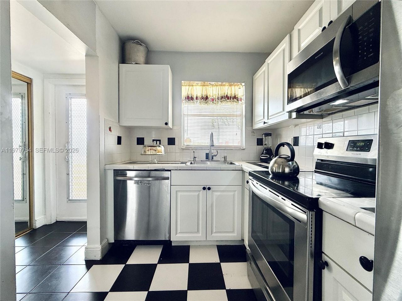 7891 N Sunrise Lakes Dr , Unit 310, Sunrise, FL 33322 Photo