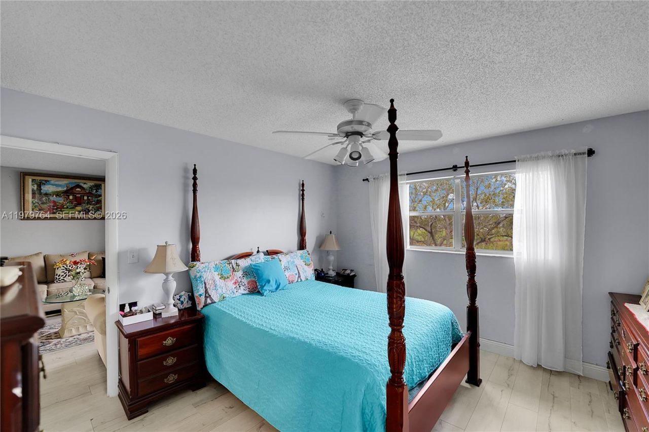 7891 N Sunrise Lakes Dr, Unit 310, Sunrise, FL 33322 Photo