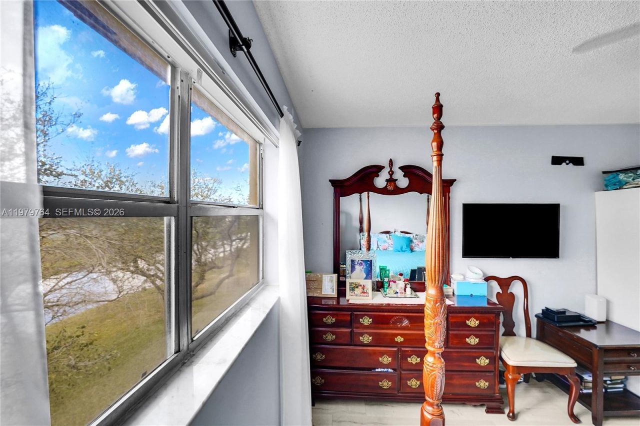 7891 N Sunrise Lakes Dr , Unit 310, Sunrise, FL 33322 Photo