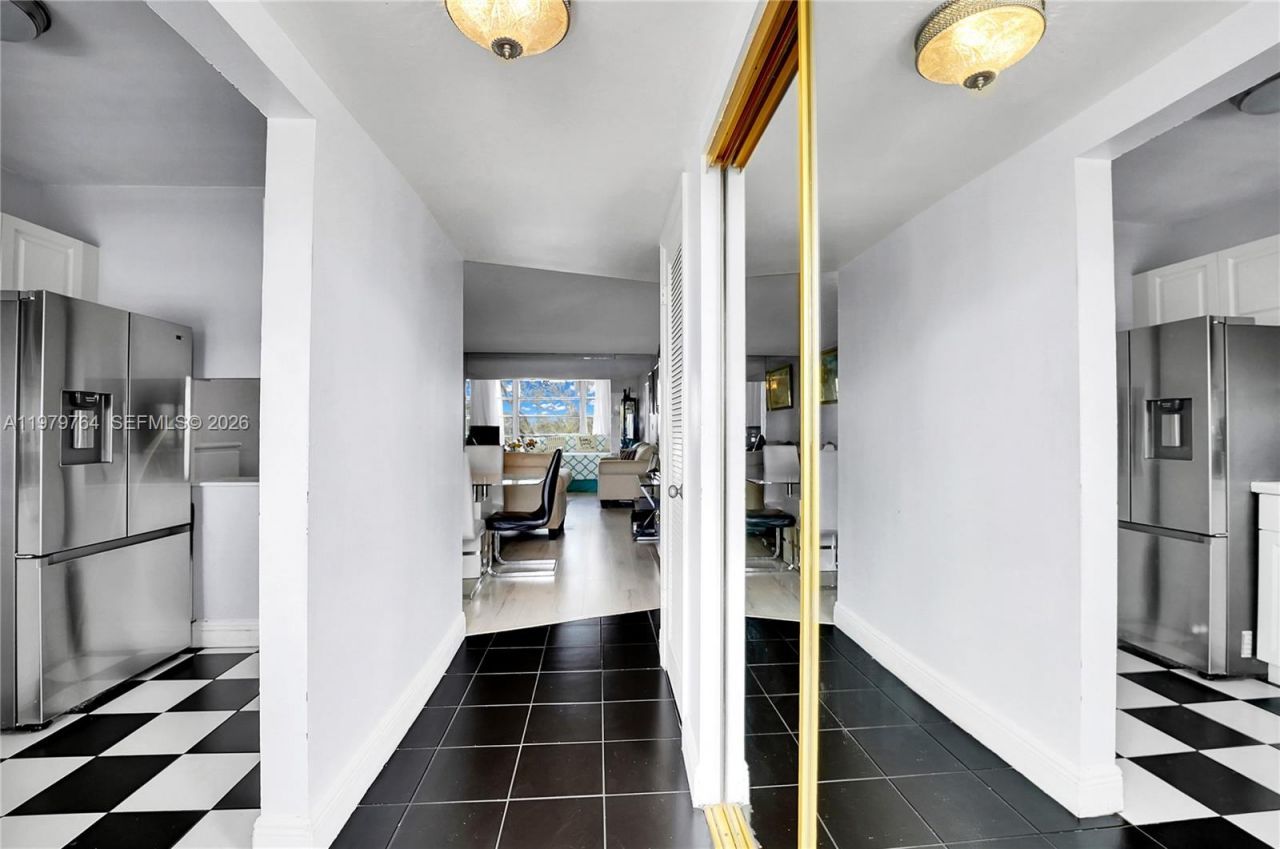 7891 N Sunrise Lakes Dr , Unit 310, Sunrise, FL 33322 Photo