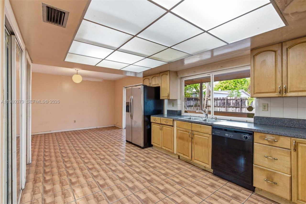 7749 Fairway Blvd , Miramar, FL 33023 Photo