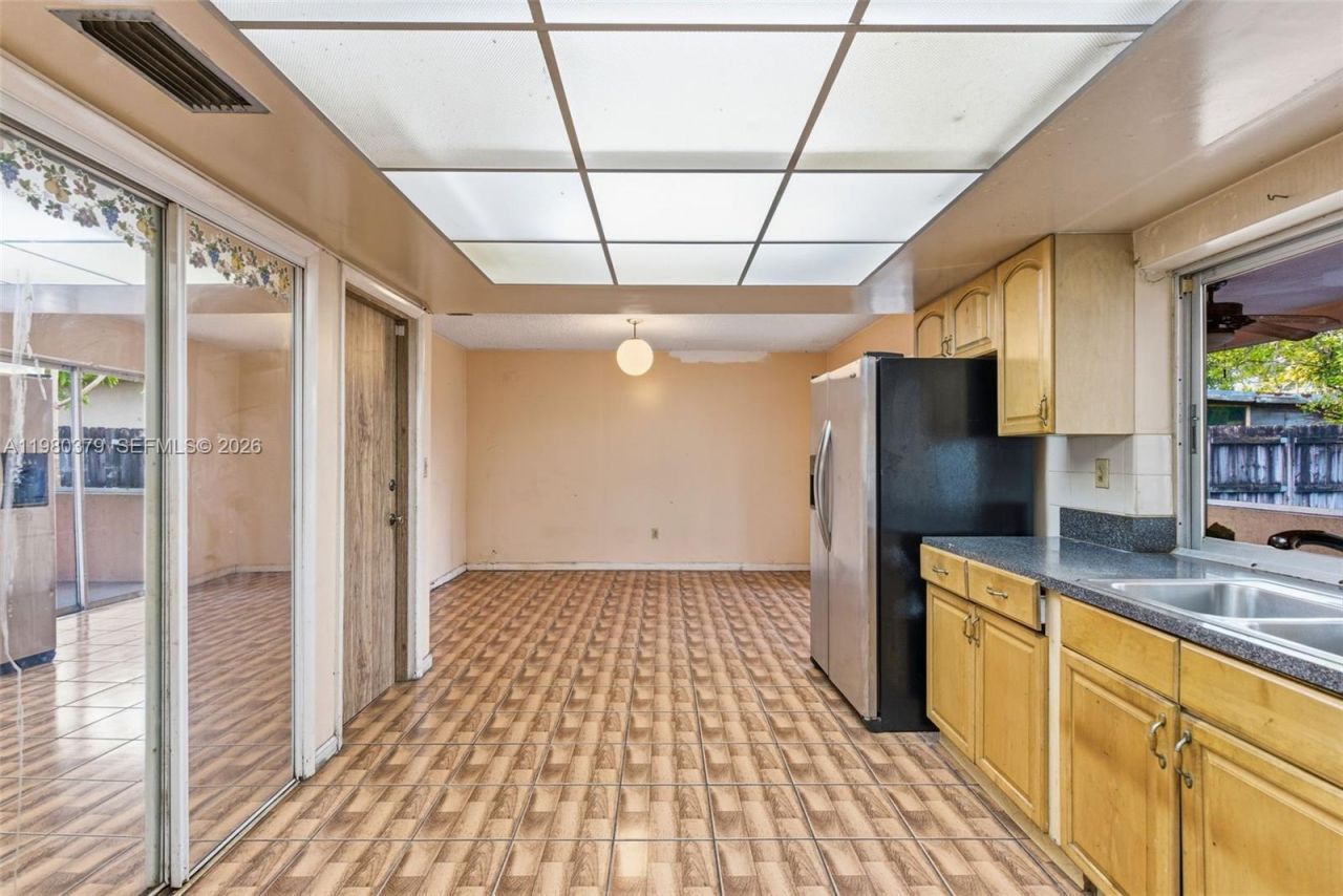 7749 Fairway Blvd , Miramar, FL 33023 Photo