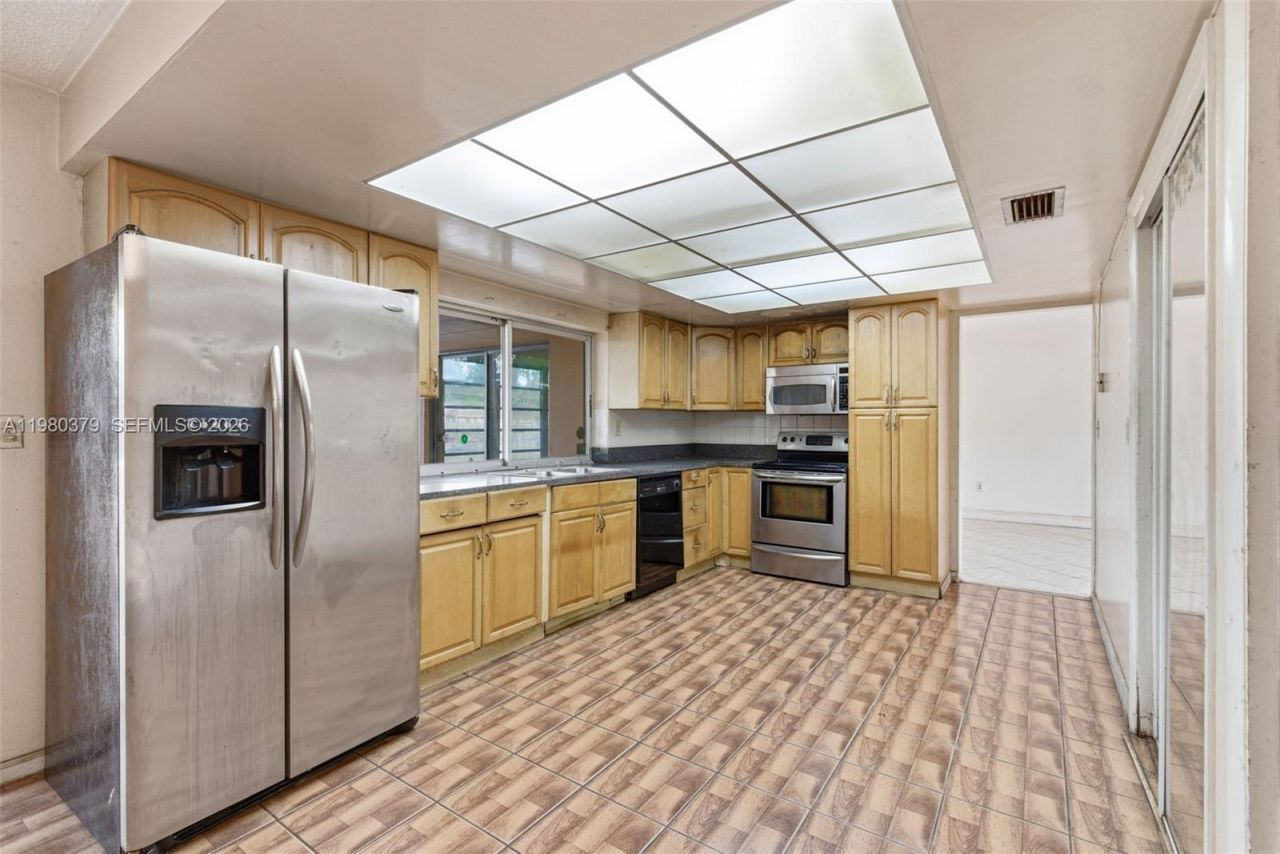 7749 Fairway Blvd , Miramar, FL 33023 Photo