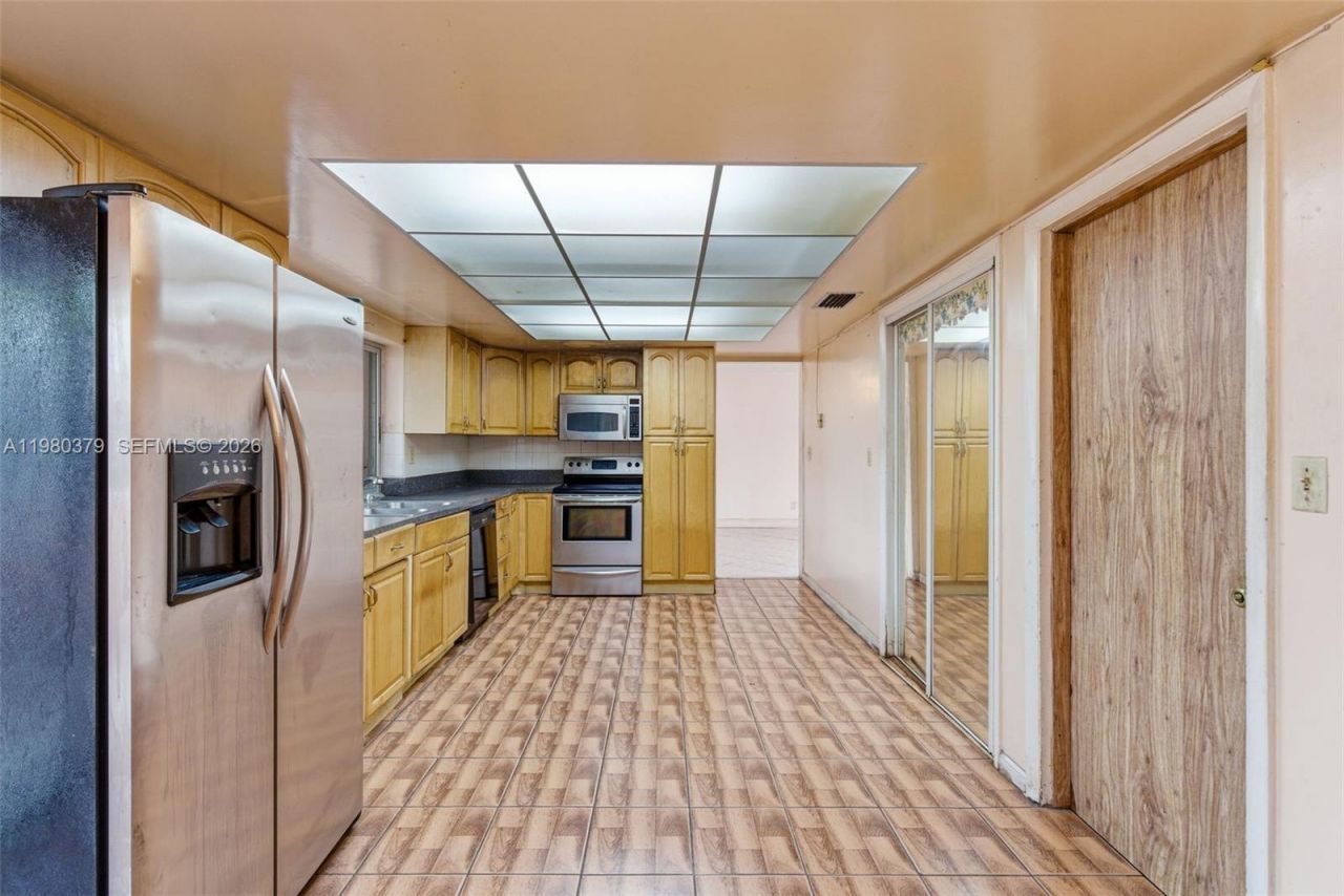 7749 Fairway Blvd , Miramar, FL 33023 Photo