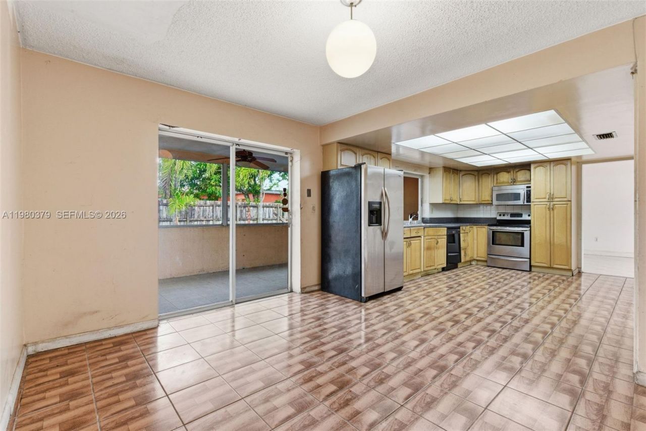 7749 Fairway Blvd , Miramar, FL 33023 Photo