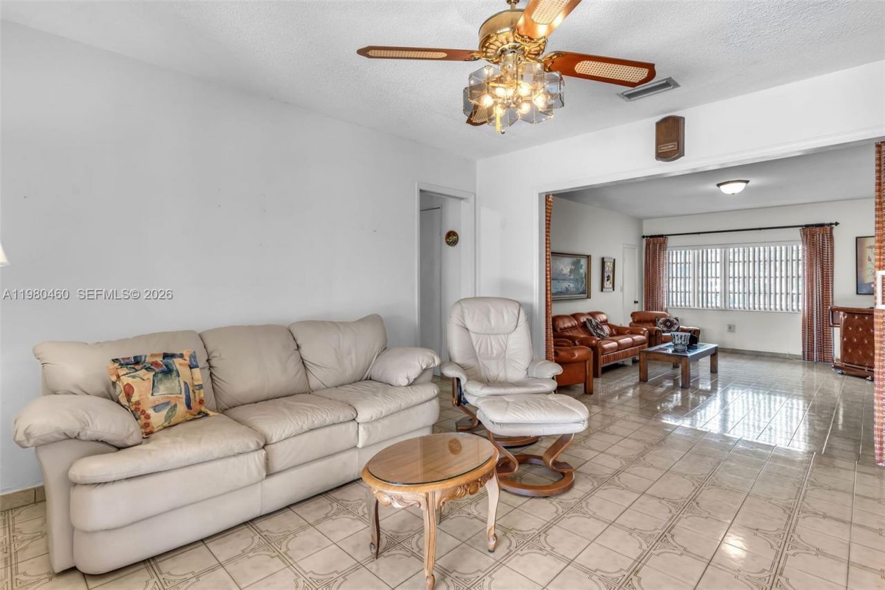 9310 SW 20th St , Miami, FL 33165 Photo