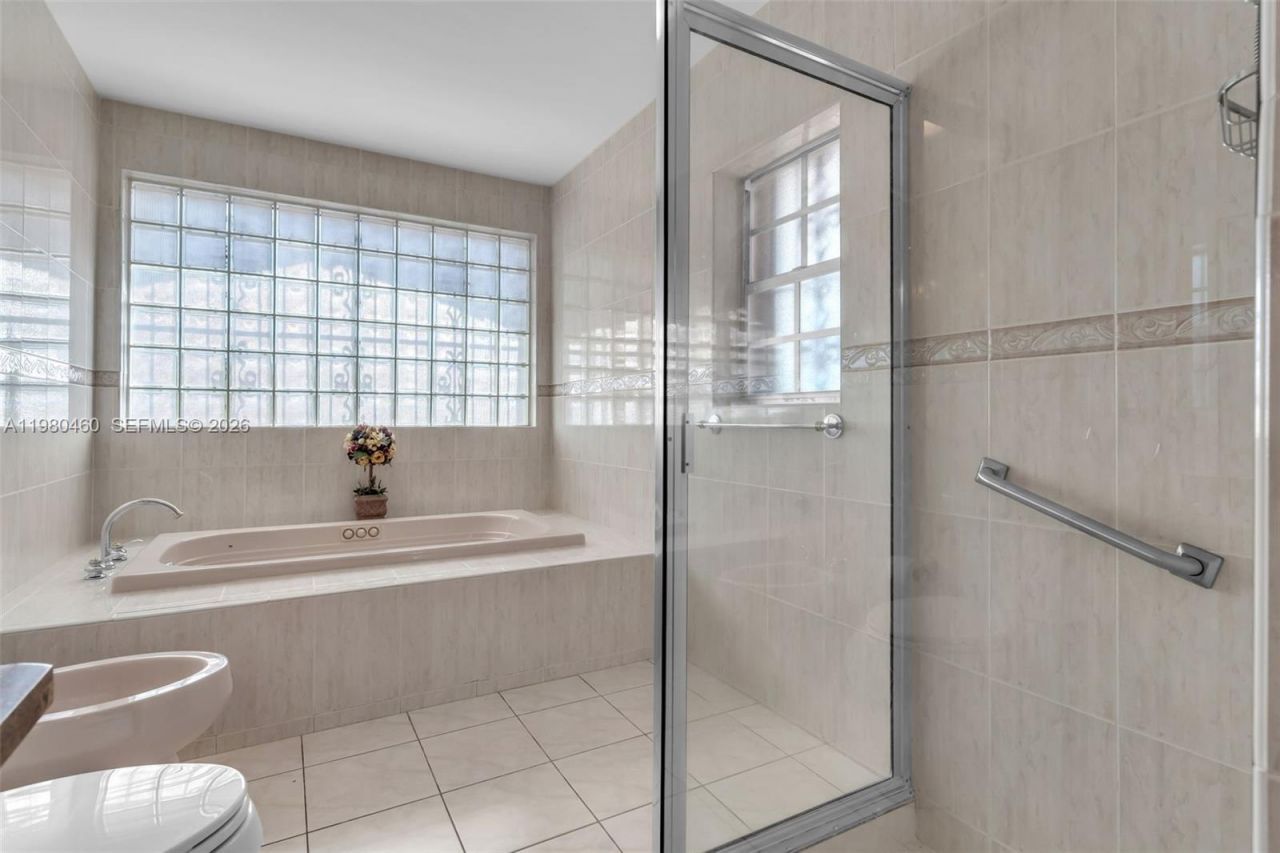 9310 SW 20th St , Miami, FL 33165 Photo