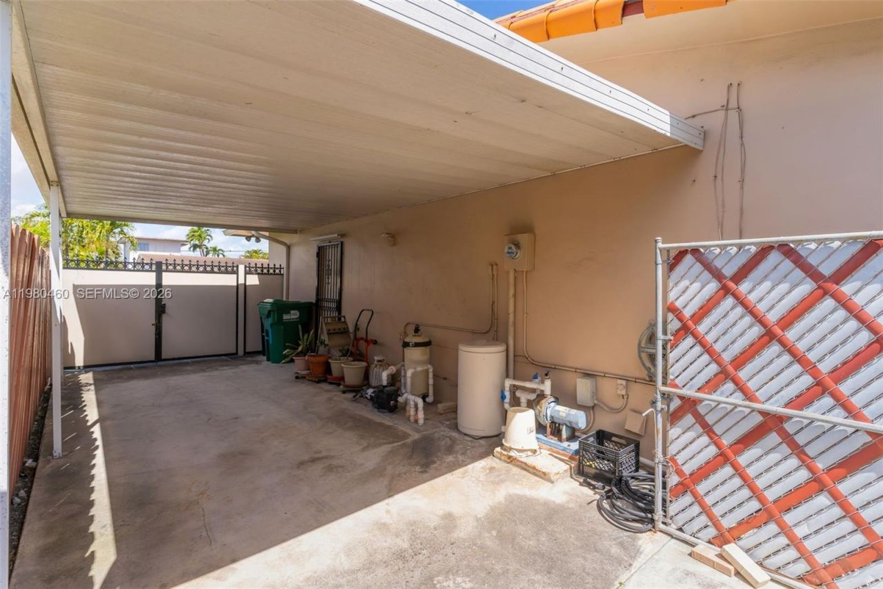 9310 SW 20th St , Miami, FL 33165 Photo