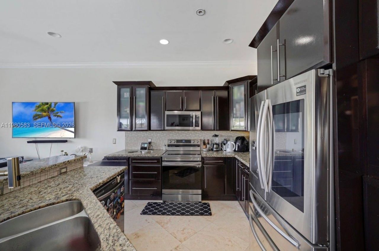 1400 Meadows Blvd , Weston, FL 33327 Photo