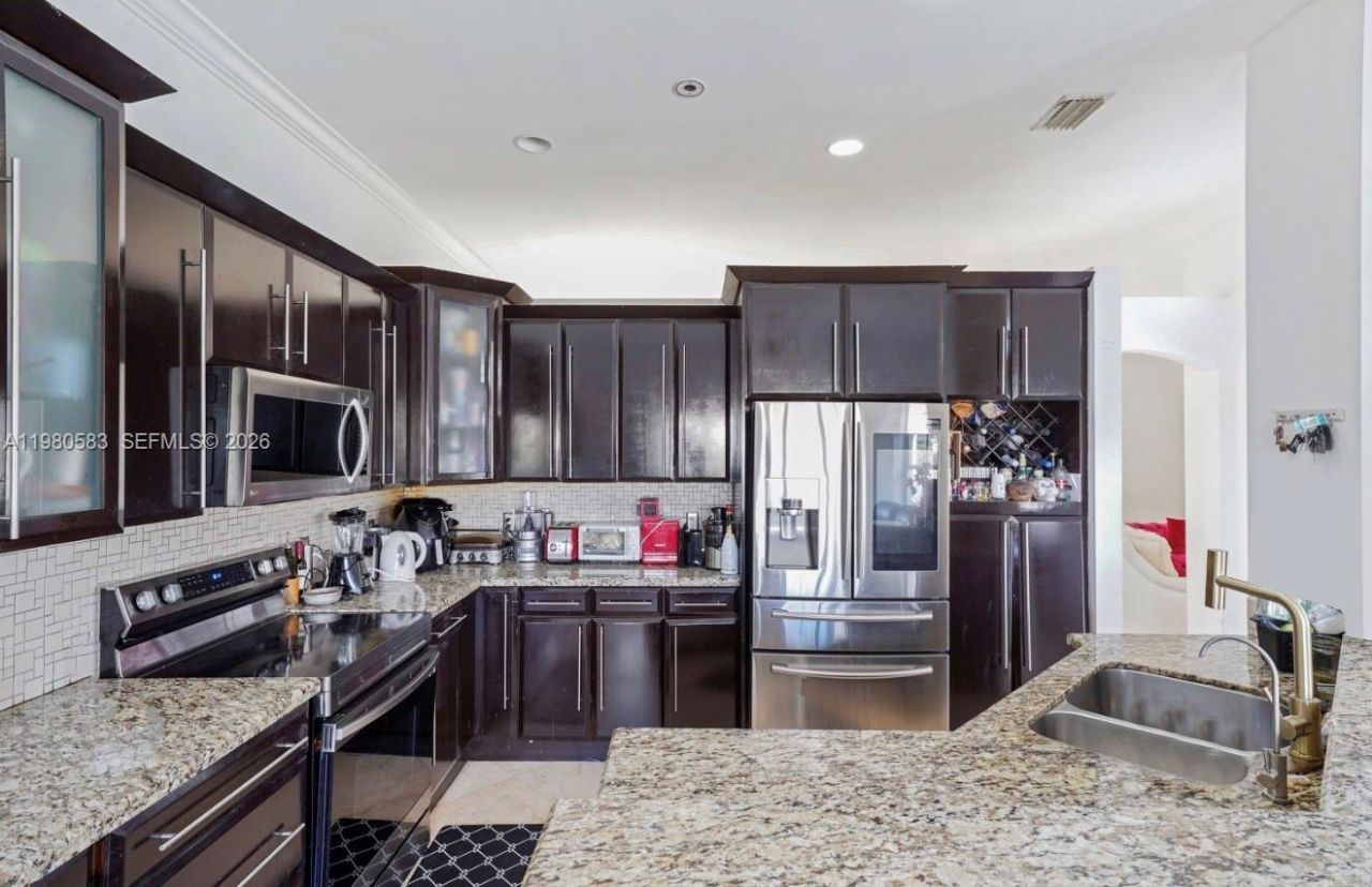 1400 Meadows Blvd , Weston, FL 33327 Photo