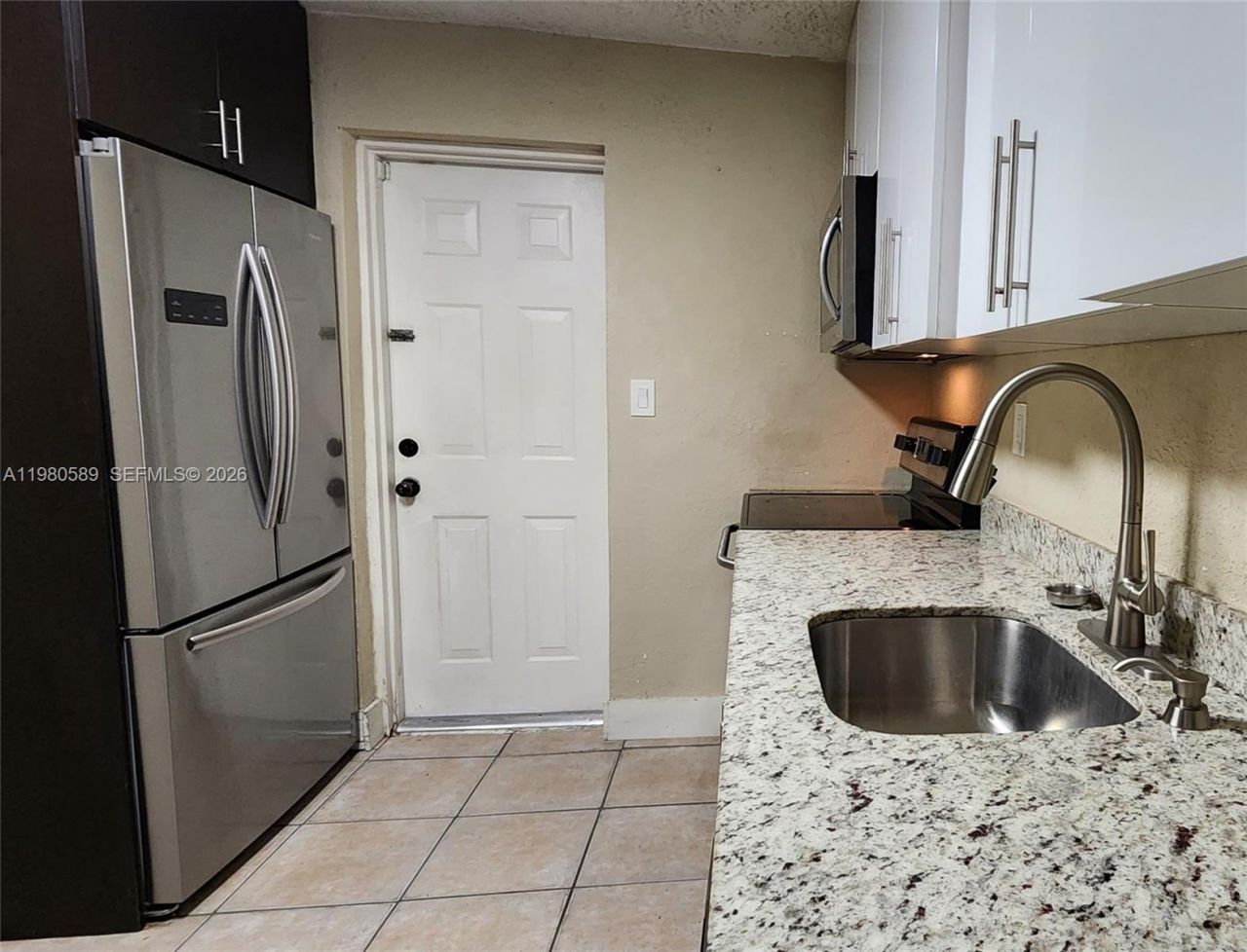 880 E 26th St, Hialeah, FL 33013 Photo