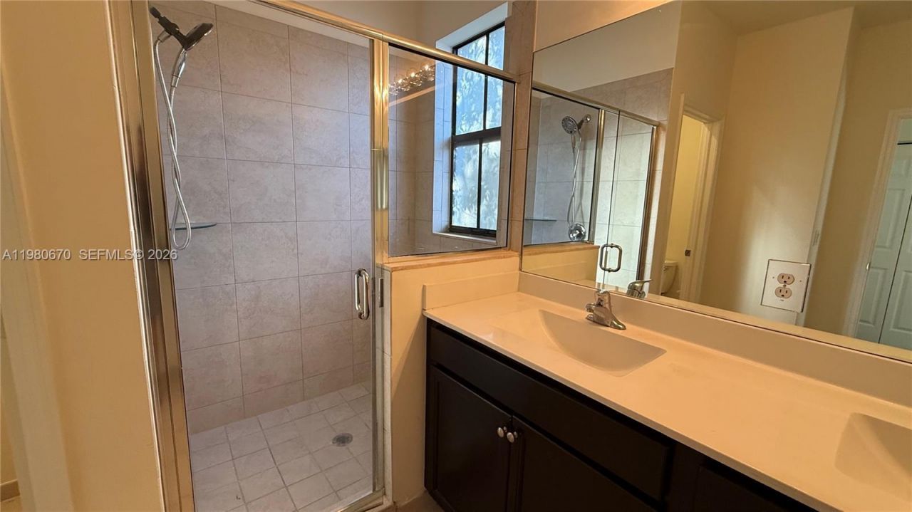 10348 W 33rd Ln , Unit 10348, Hialeah, FL 33018 Photo