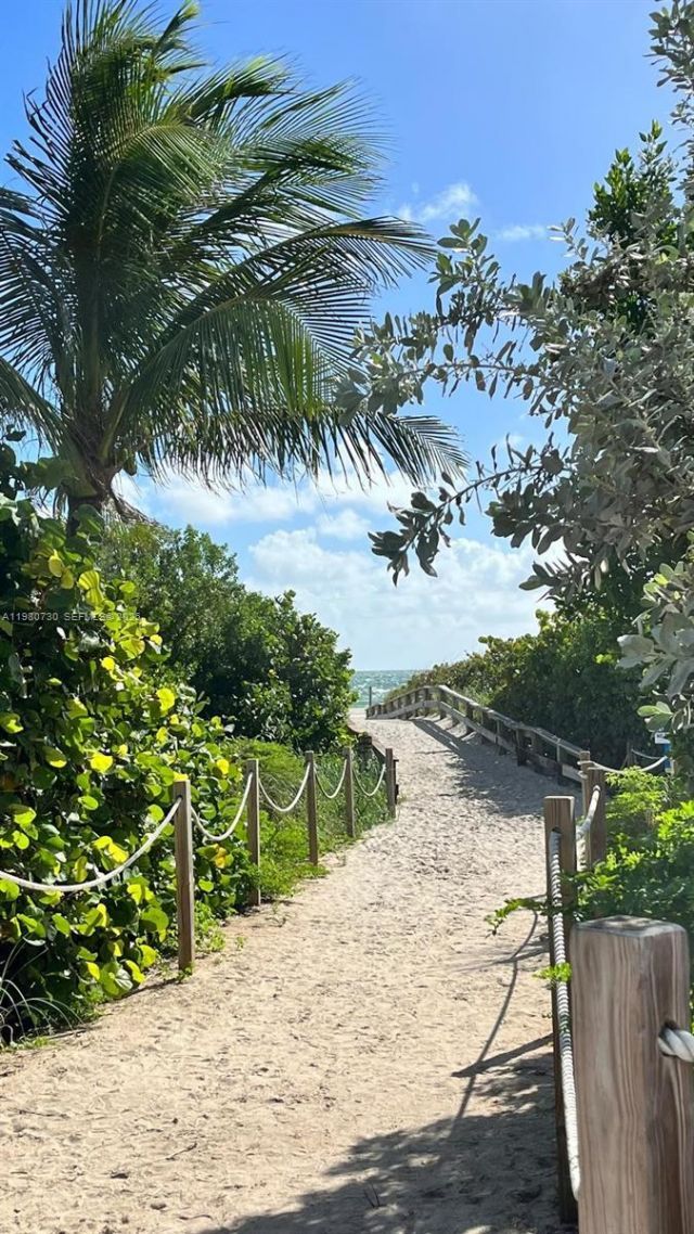 7135 Collins Ave, Unit 605, Miami Beach, FL 33141 Photo