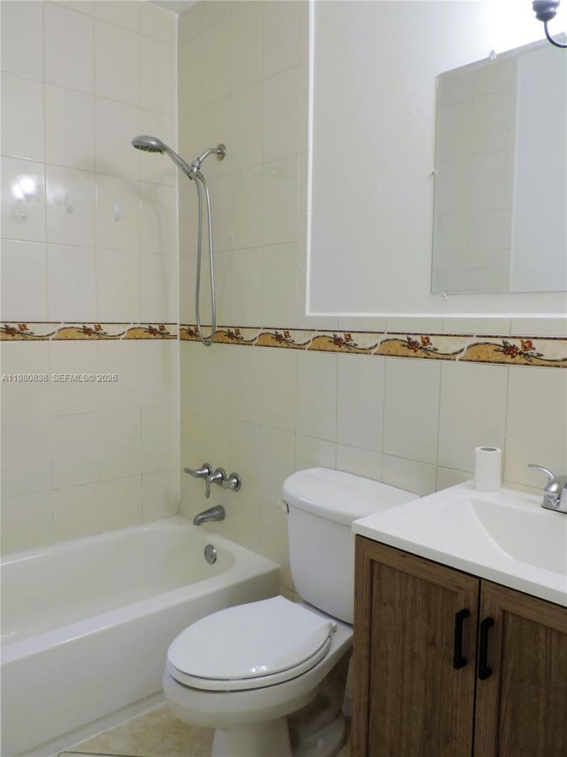 3134 SW 25th Ter, Unit front, Miami, FL 33133 Photo