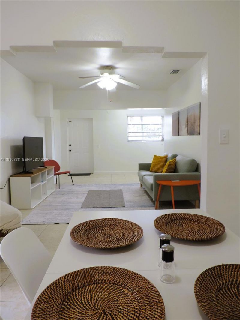 3134 SW 25th Ter, Unit front, Miami, FL 33133 Photo