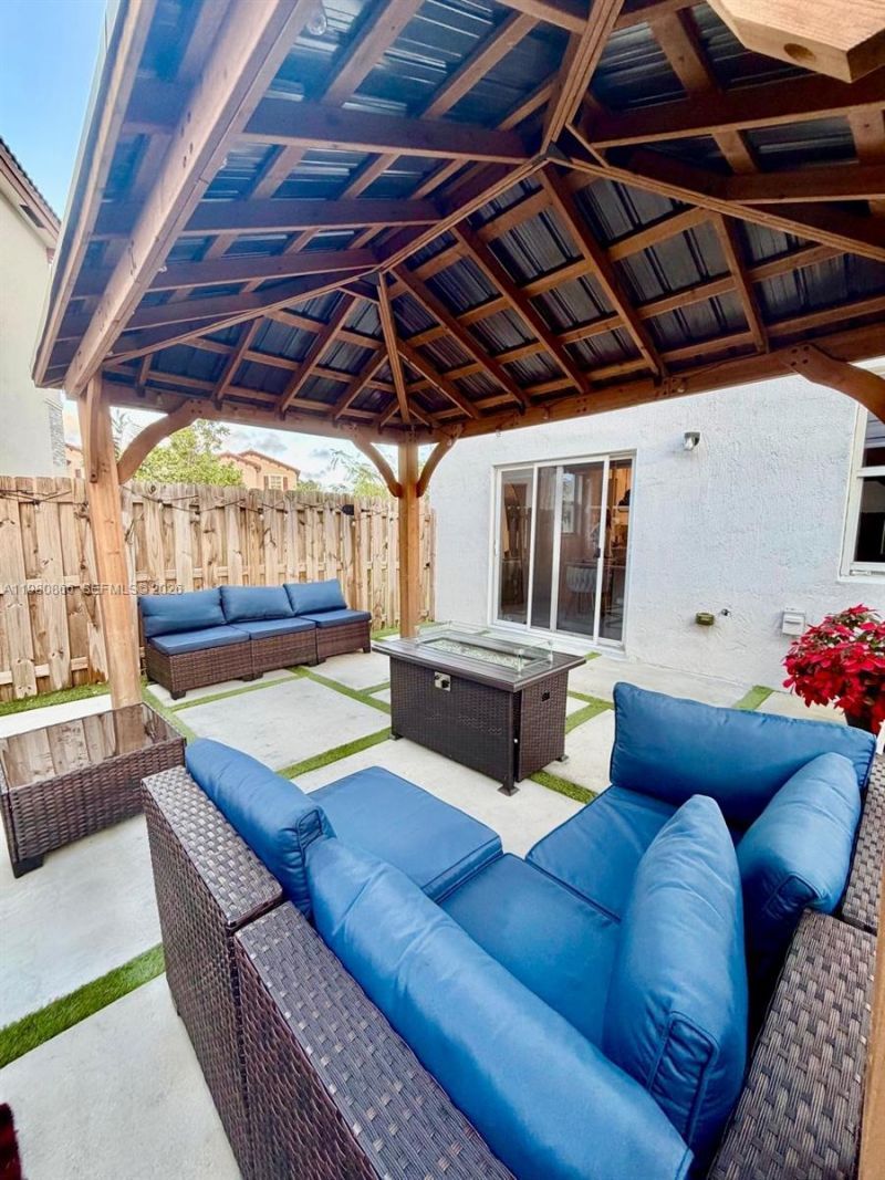 2355 NW 125th St , Miami, FL 33167 Photo