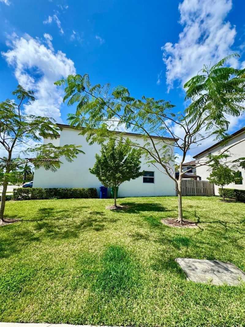 2355 NW 125th St , Miami, FL 33167 Photo