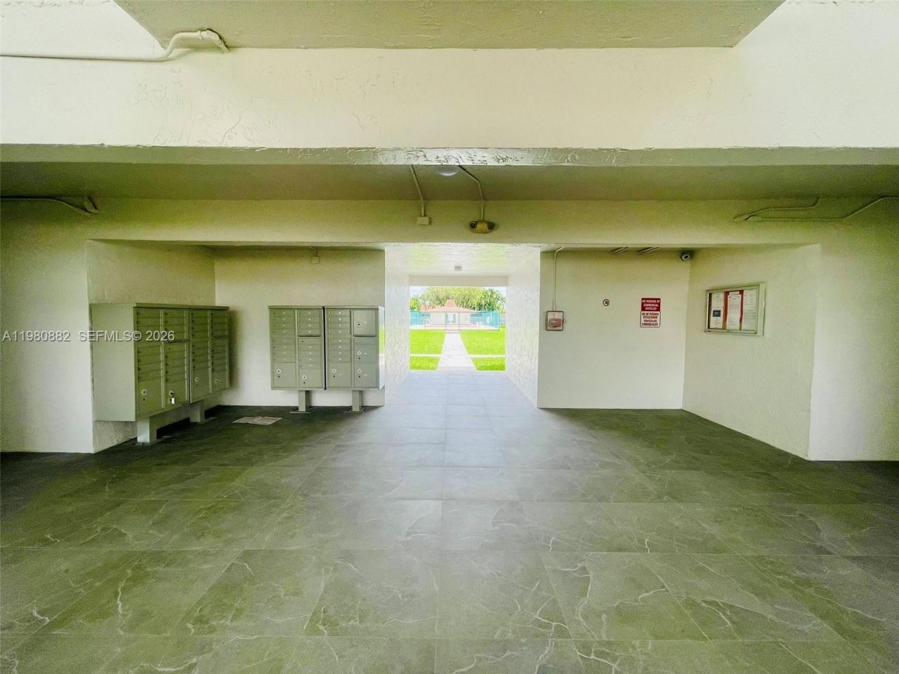 9520 SW 8th St, Unit 123, Miami, FL 33174 Photo