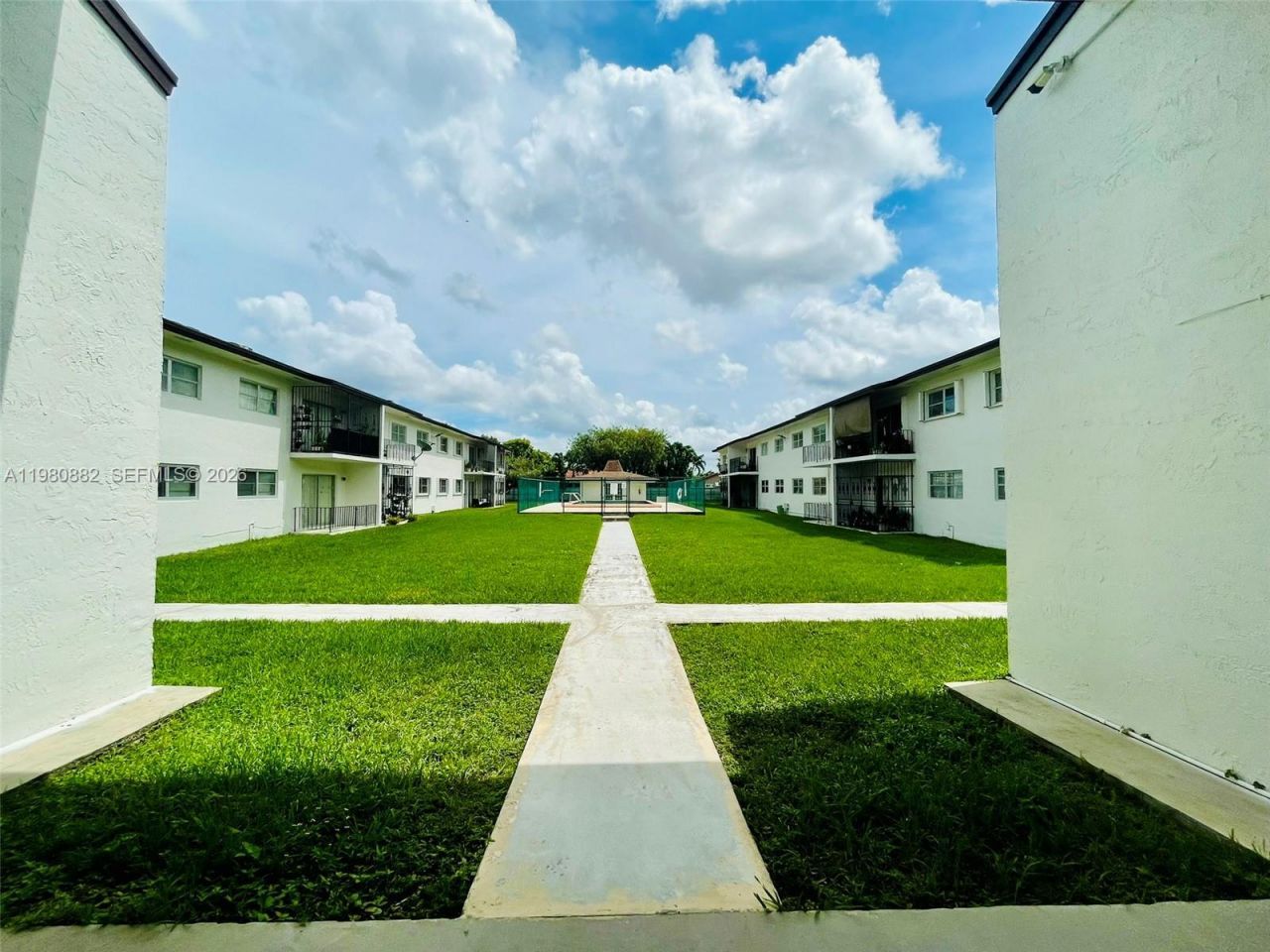 9520 SW 8th St, Unit 123, Miami, FL 33174 Photo