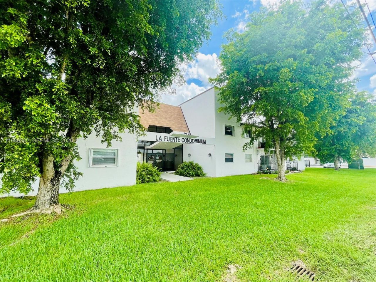 9520 SW 8th St, Unit 123, Miami, FL 33174 Photo