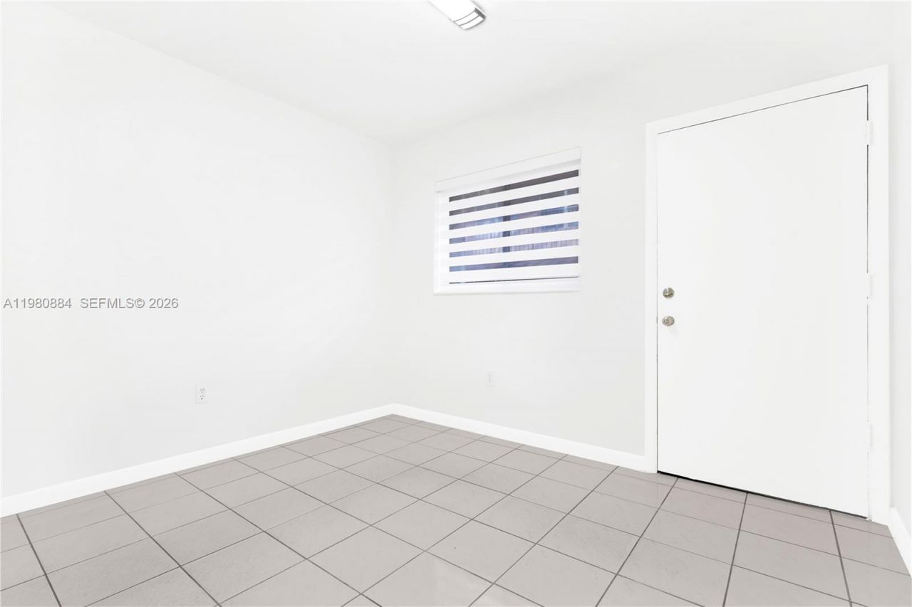 1281 W 29th St , Unit 6, Hialeah, FL 33012 Photo
