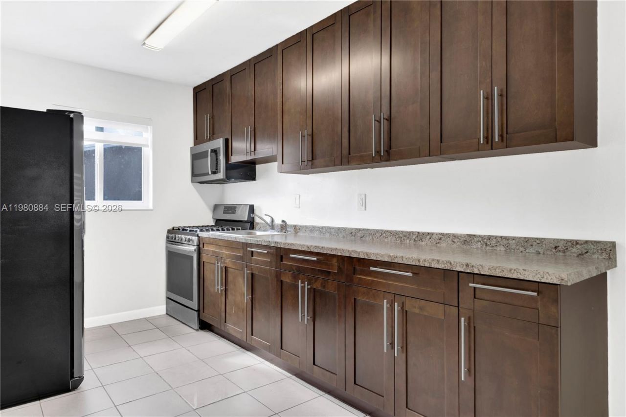 1281 W 29th St , Unit 6, Hialeah, FL 33012 Photo